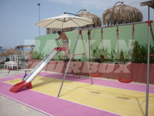 holiday in Happy Days Hotel