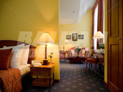 почивка в Golden Tulip Savoy Prague