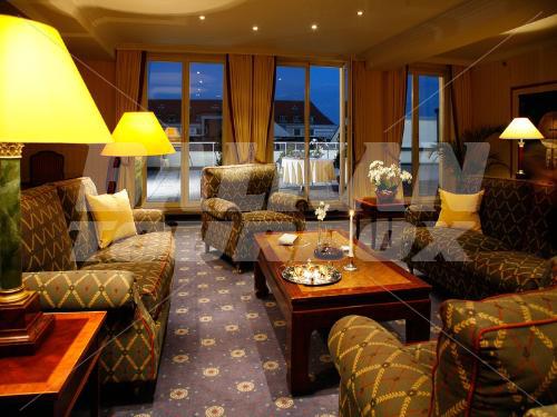 почивка в Golden Tulip Savoy Prague