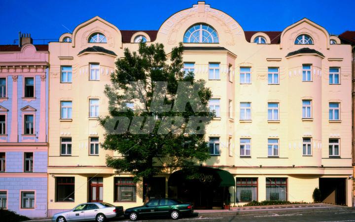 почивка в  Golden Tulip Savoy Prague