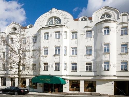 почивка в Golden Tulip Savoy Prague
