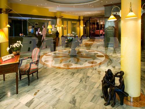 почивка в Golden Tulip Savoy Prague