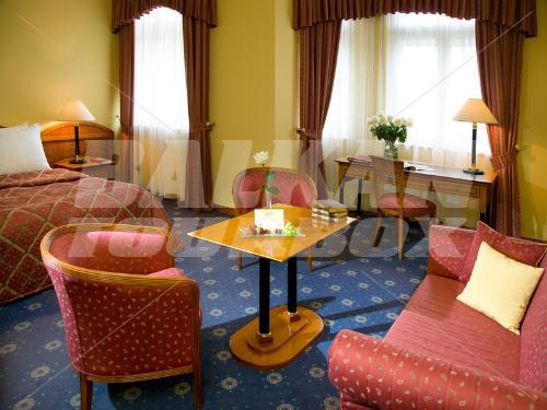 почивка в Golden Tulip Savoy Prague