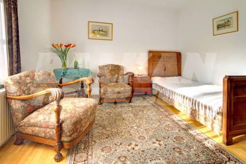 почивка в Red Lion Prague