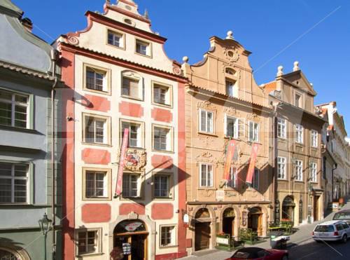 почивка в Red Lion Prague