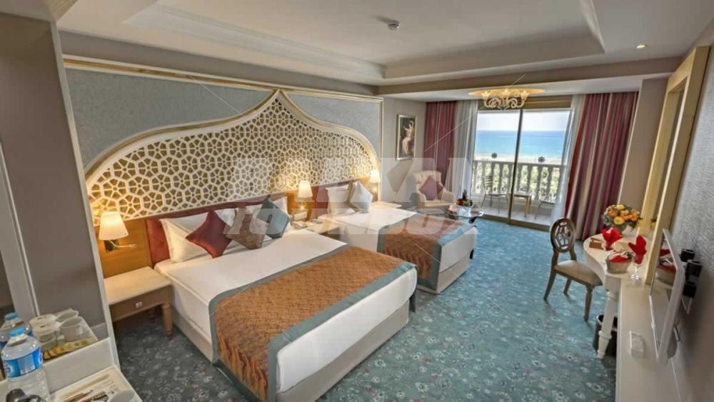 holiday in Royal Taj Mahal