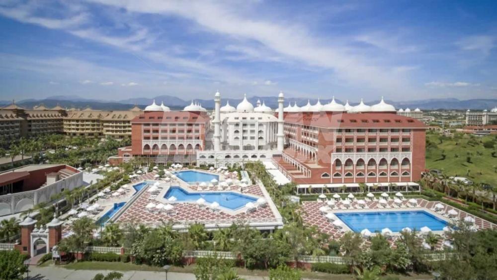 holiday in Royal Taj Mahal