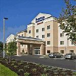 Хотел Fairfield Inn Marriott & Suites Bismarck South, 