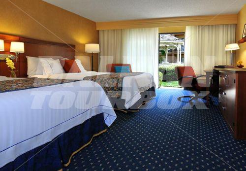 почивка в Courtyard by Marriott Fresno