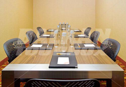почивка в Courtyard by Marriott Fresno