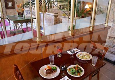 почивка в Courtyard by Marriott San Diego Downtown