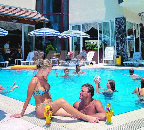 holiday in Micador