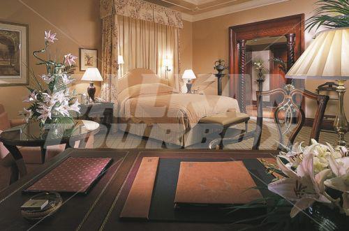 почивка в The Ritz Carlton Dubai