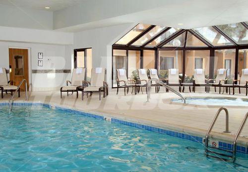 почивка в Courtyard by Marriott Kansas City Airport