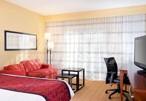 почивка в Courtyard by Marriott Kansas City Airport