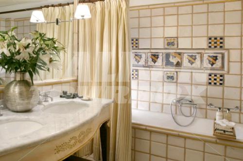 holiday in Le Convivial Luxury Suites and Spa