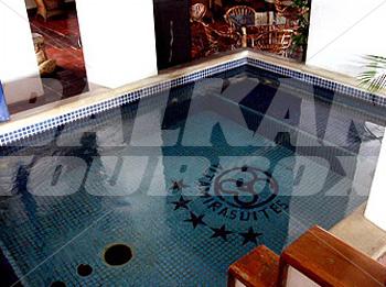 holiday in Altamira Suites