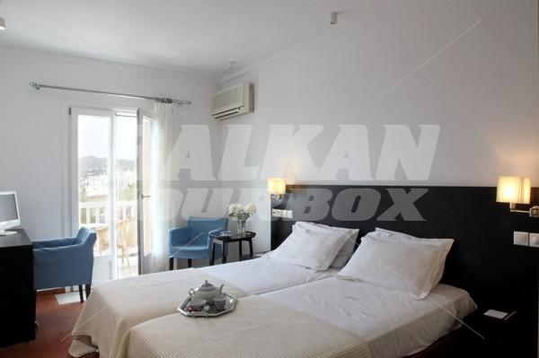 holiday in Despotiko Hotel