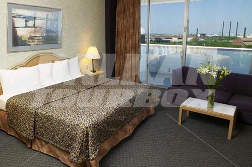 почивка в Holiday Inn Monterrey - Parque Fundidora
