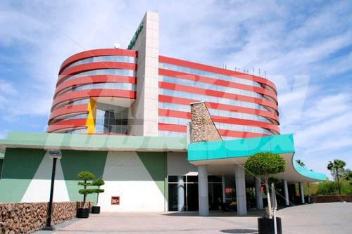 почивка в Holiday Inn Monterrey - Parque Fundidora