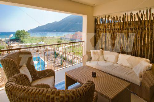holiday in Enodia