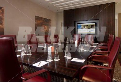 почивка в Centrе Al Barsha Hotel