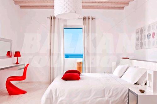 holiday in Kouros