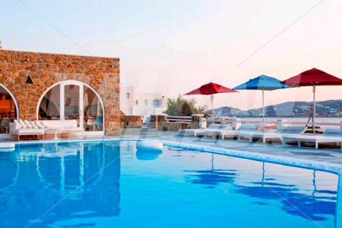 holiday in Kouros