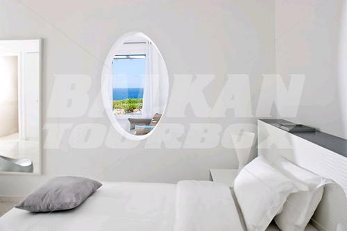 holiday in Kouros