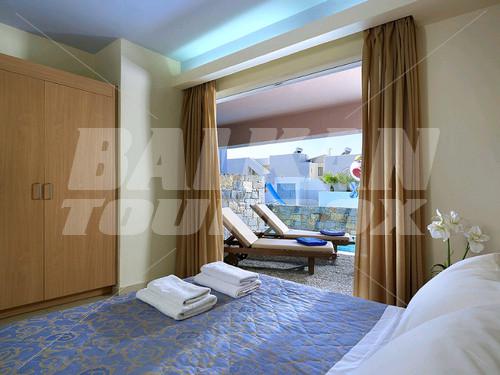 holiday in Sissi Bay
