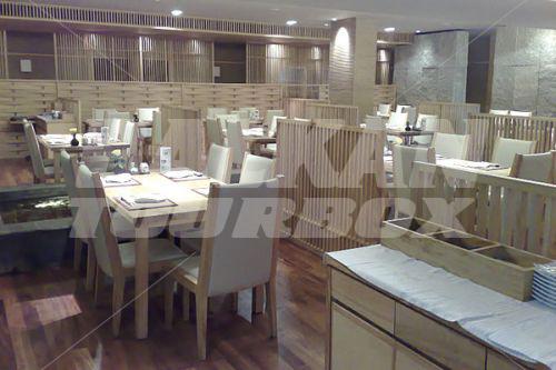 holiday in Lao Plaza