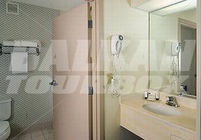 почивка в Fairfield Inn by Marriott Orlando Airport