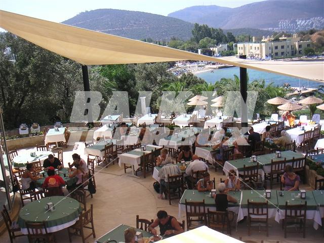 почивка в Ora Holiday Village