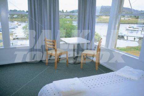 почивка в Leisure Inns Waterfront Lodge