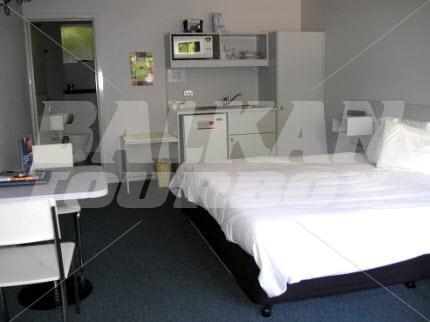 почивка в Leisure Inns Waterfront Lodge