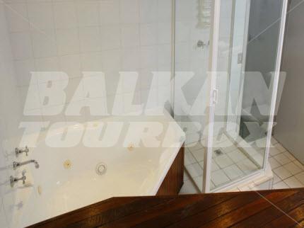 почивка в Leisure Inns Waterfront Lodge