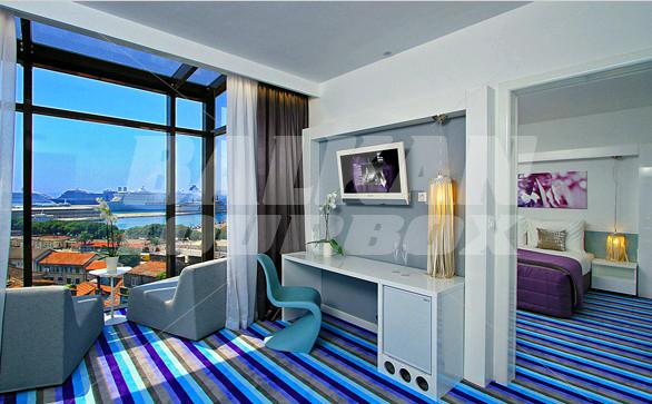 почивка в Luxe Hotel
