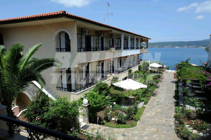 почивка в Sunrise Hotel Amouliani