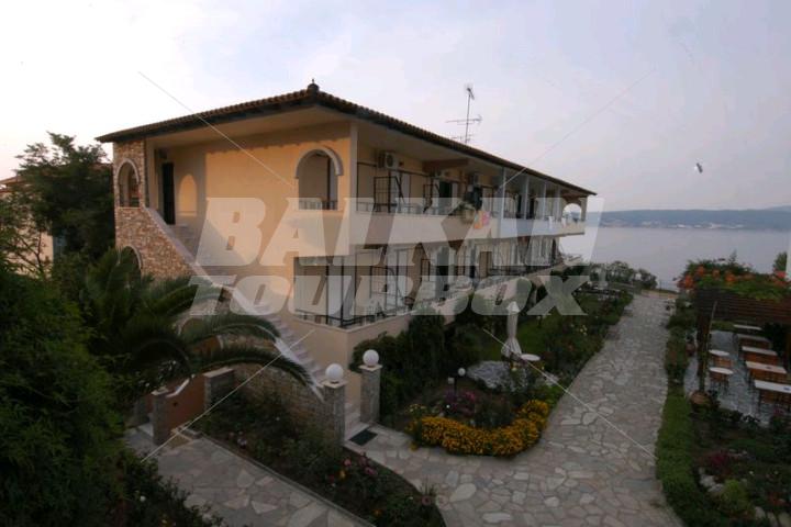 почивка в Sunrise Hotel Amouliani