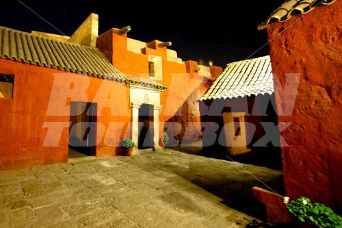 почивка в The San Agustin Posada del Monasterio Hotel