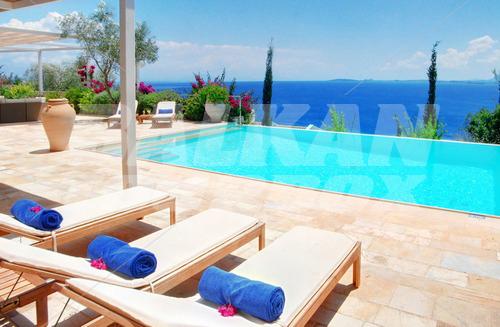 почивка в Corfu Luxury Villas