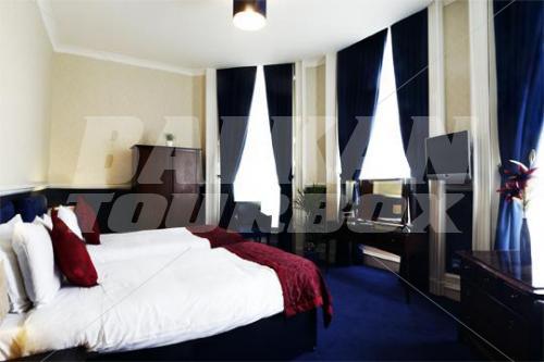 holiday in Murrayfield Hotel & Lodge
