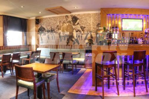 holiday in Murrayfield Hotel & Lodge