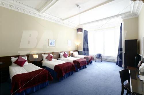 holiday in Murrayfield Hotel & Lodge