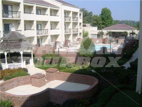 почивка в Courtyard by Marriott Little Rock West
