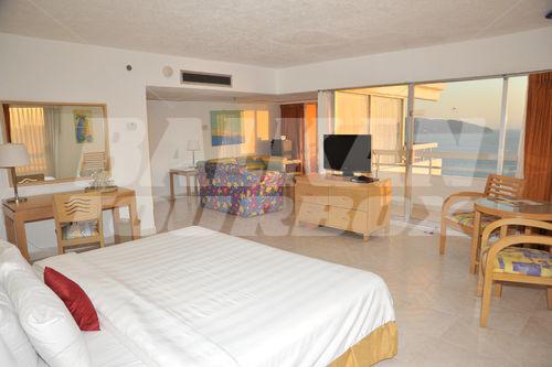 почивка в Crowne Plaza Acapulco