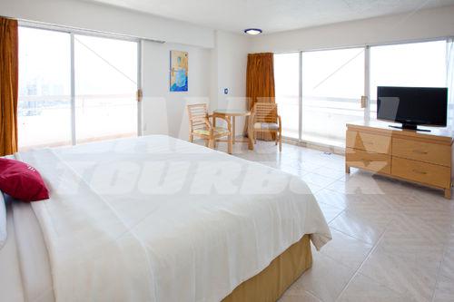почивка в Crowne Plaza Acapulco