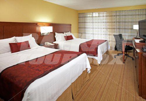 почивка в Courtyard by Marriott Los Angeles Marina del Rey