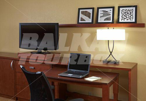 почивка в Courtyard by Marriott Los Angeles Marina del Rey