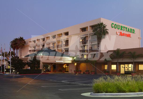 почивка в  Courtyard by Marriott Los Angeles Marina del Rey